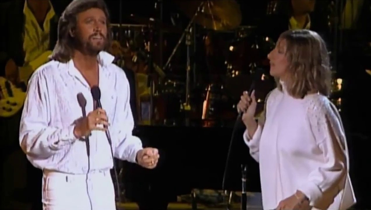 Barbra Streisand And Barry Gibb Live