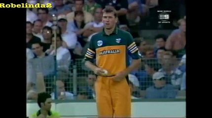 Abdul Razzaq Vs Glenn McGrath