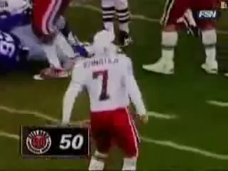 Il se casse la jambe en fêtant son essai! Football FAIL
