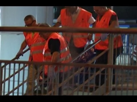 Napoli - Operaio muore nel cantiere della metro di Piazza Municipio -1- (21.09.14)
