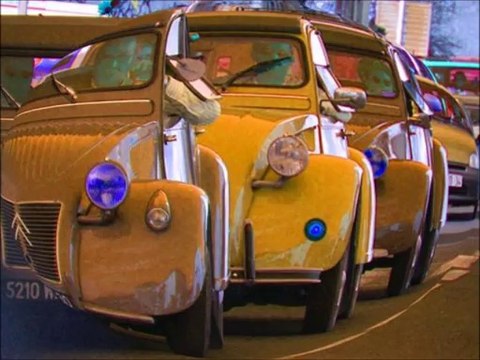 CLUB5A - 2CV EN FOLIE - IMAGES DROLES ET INSOLITES