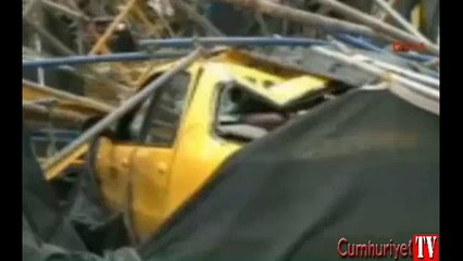 Çökme anından hemen sonra olay yerinden ilk görüntüler