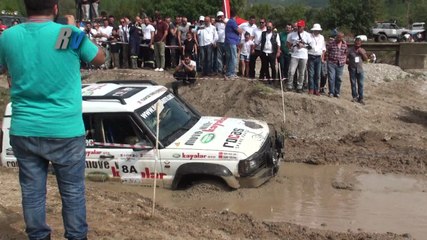 2014 Bursa 4X4 Aksesuar Trial Yarışı / Onur Kıryaoğlu – Ozan Yağcı / Yasin Kaya – Selman Yağcı