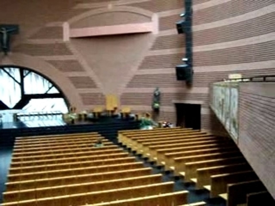Cathédrale d'Evry (l'intérieur)