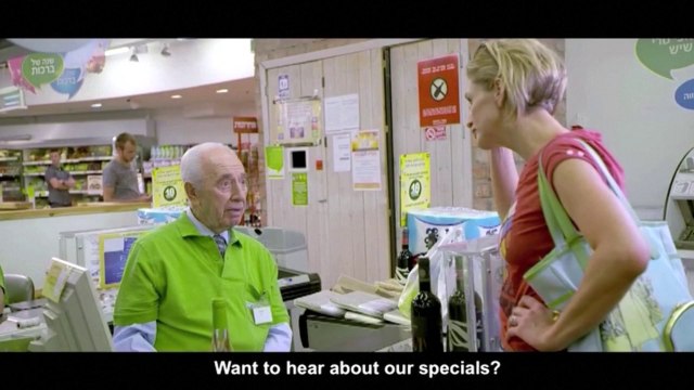 Shimon Peres en quête d'un nouveau job dans une parodie
