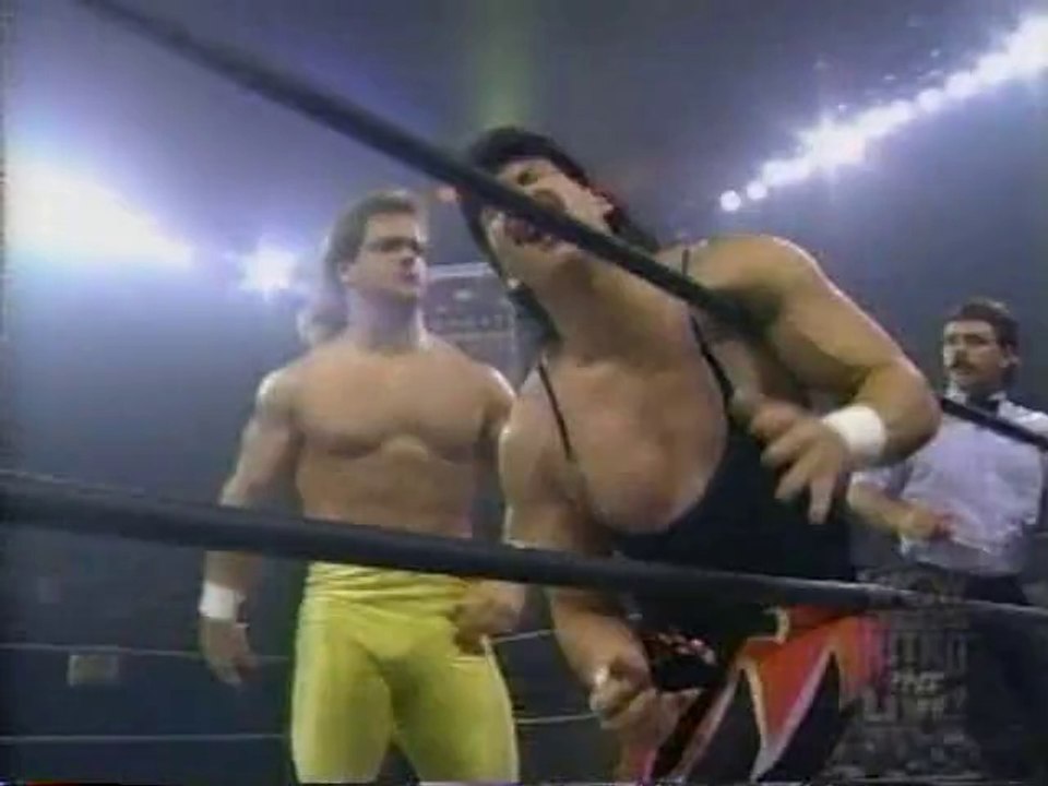 Chris Benoit vs Eddie Guerrero - WCW Nitro 1995/11/06
