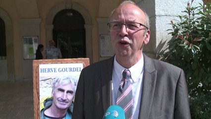 Village of French hostage in Algeria reacts to kidnapping