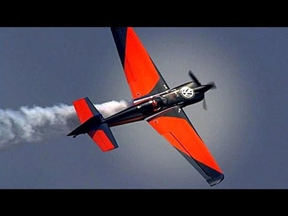 Himmelhunde sind zurück (Tiefflieger mit 370 km/h)