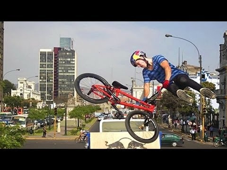 Daniel Dhers BMX Stunts im Berufsverkehr