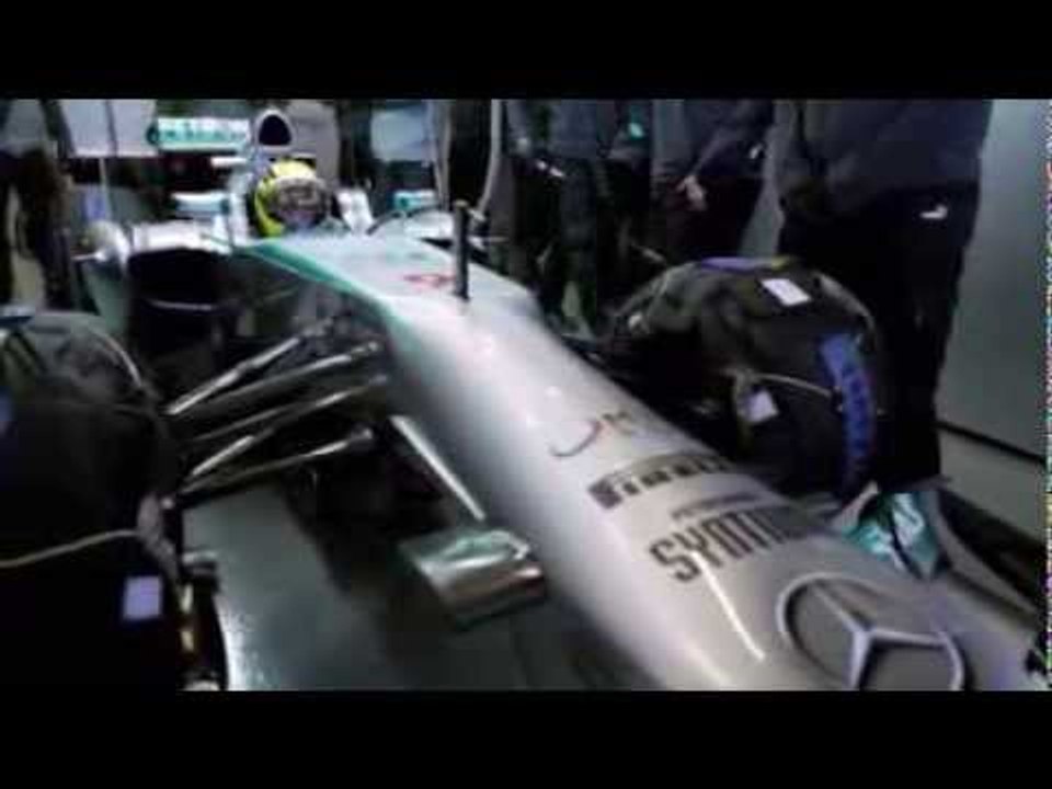 Die Formel 1 Überlebenszelle - Nico and Lewis operated by remote control