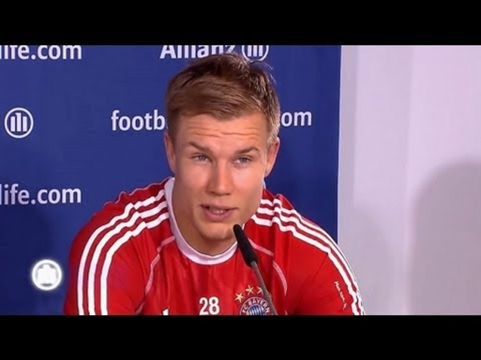 FC Bayern München - Holger Badstuber im Junior Football Camp