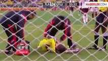 Flamengo'nun Kalecisi Paulo Victor, Yediği Tekmeyle Herkesi Korkuttu