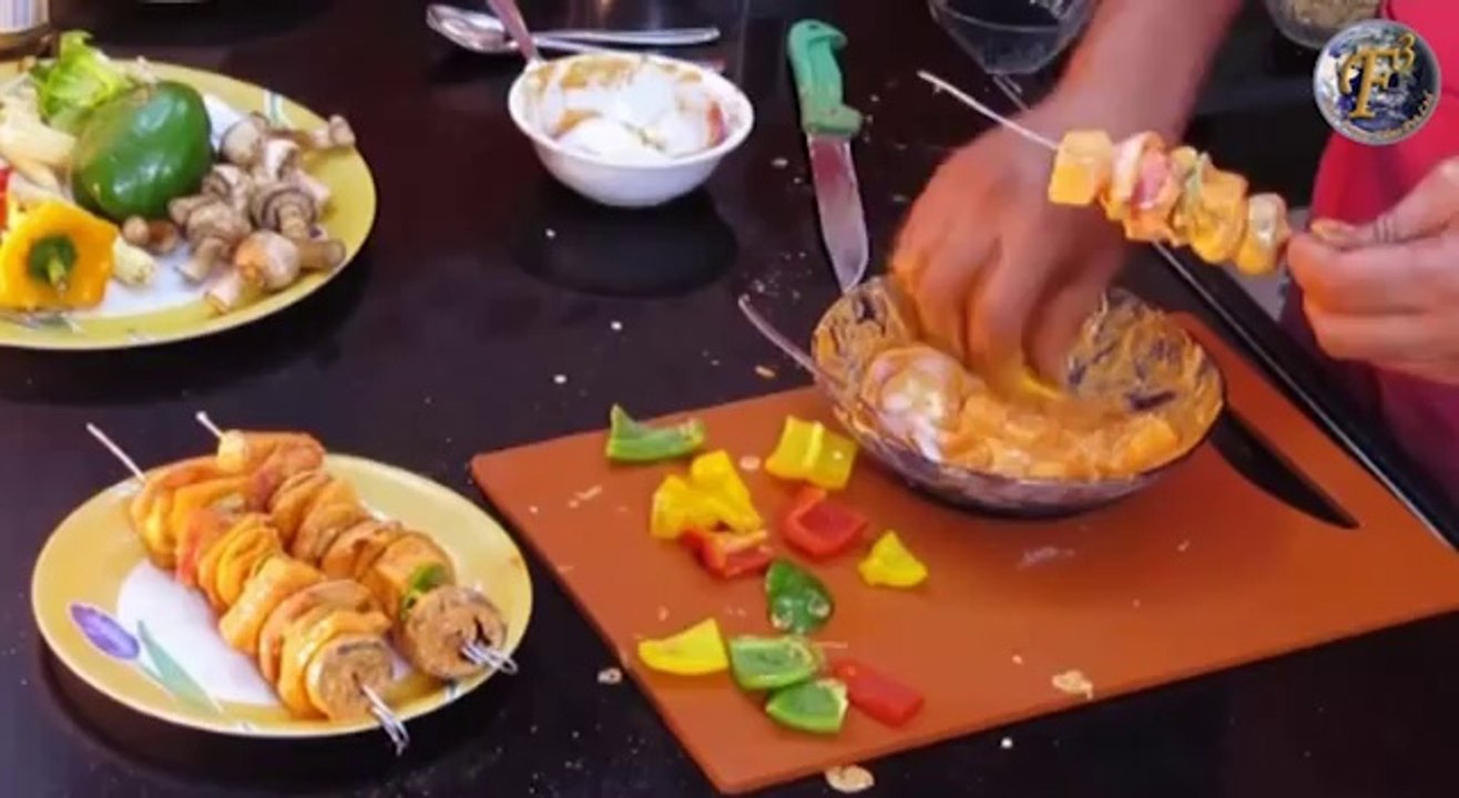 Paneer Tikka Pizza - A delicious Itaian cusine with Indian Flavour by F3 Bachelors Cooking