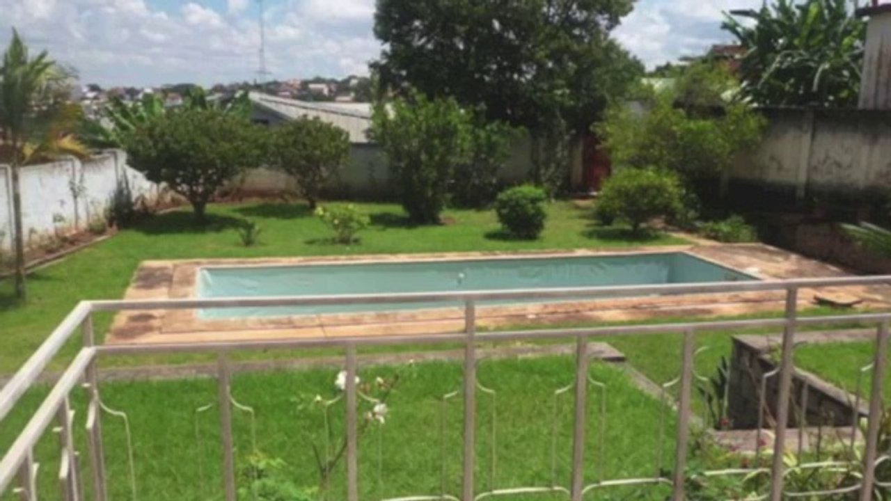 Vente Maison / Villa ANTANANARIVO (TANANARIVE) - Madagascar - A vendre grande et charmante villa F5 avec piscine à Talatamaty