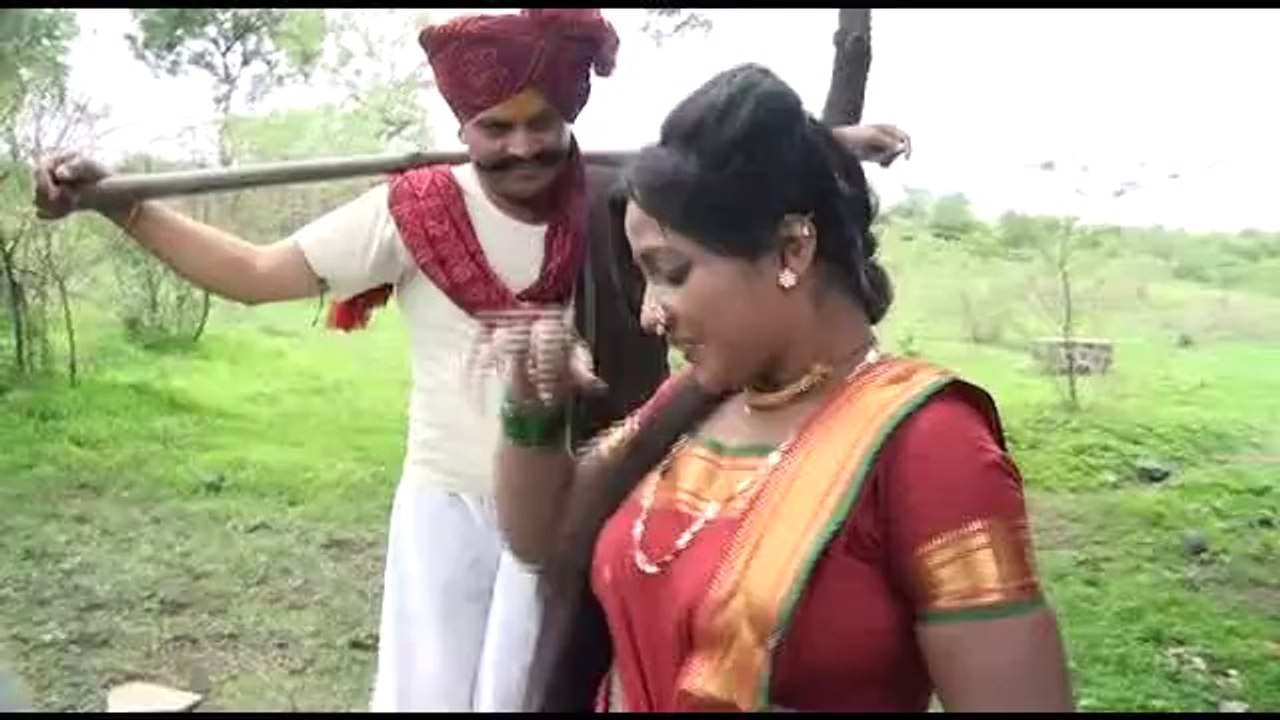 Kasa Sangu - Marathi Album: Konkan Cha Raja Hapoos Maaza - Singers: Radhika, Neenad