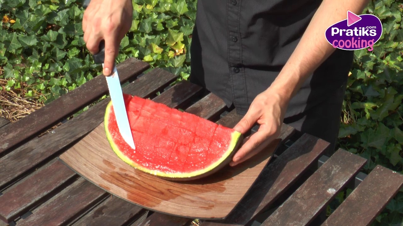 How to cut watermelon into cubes