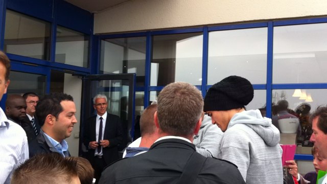 Les joueurs du PSG avec leurs supporters