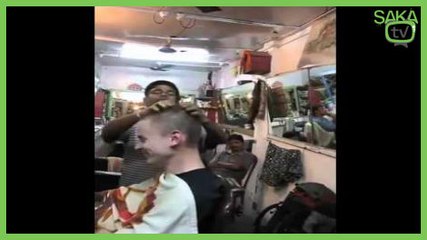 Hindistan'da Akıllara Zarar Berber Masajı