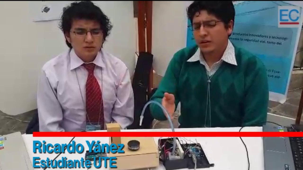 Estudiantes de la UTE diseñan alcoholímetro para auto