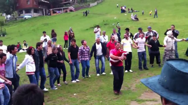 Karadeniz Ayder Yaylasi & Tulum (Laz Bagpipe)