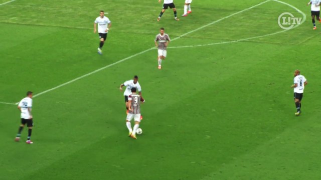 Que beleza! Drible de Fred deixa dois adversários na saudade