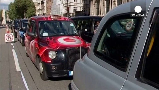 London cab drivers protest against taxi apps