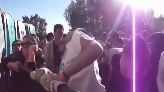 Yarın Yokmuş Gibi Hunharca Dans Eden Değişik