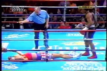 Un combat de boxe féminin se termine en méchant Ko !