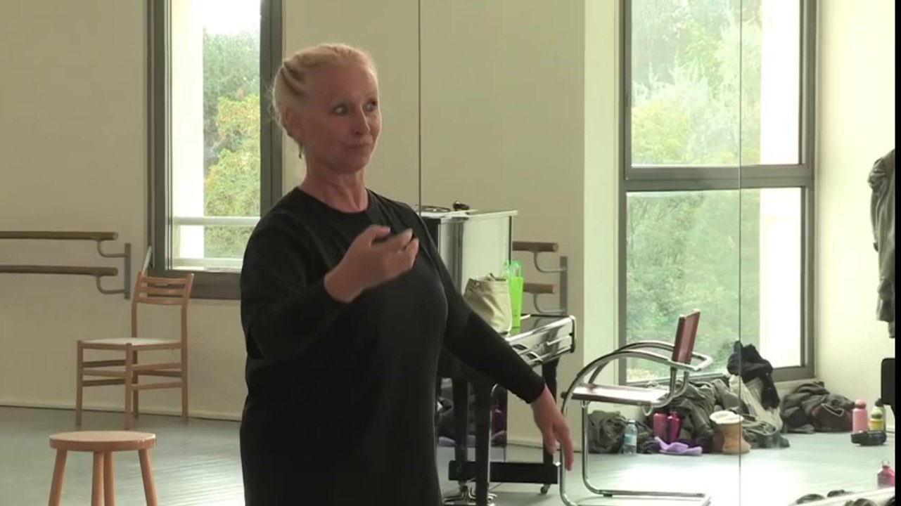 De l'élève à l'artiste   déployer l'imaginaire - YouTube