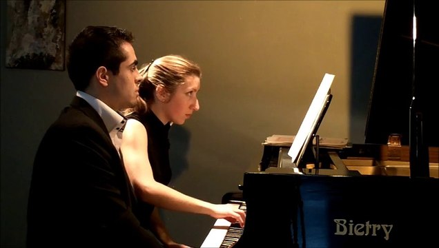 Ravel - Laideronnette (extrait) Duo Terra Nova (archive 2014 du tout premier concert)