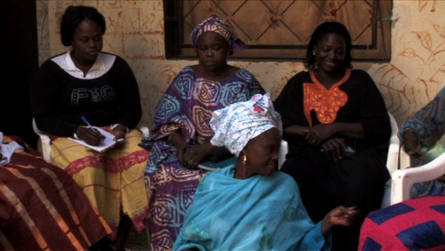 Tiroirs-caisses, tontines et solidarité