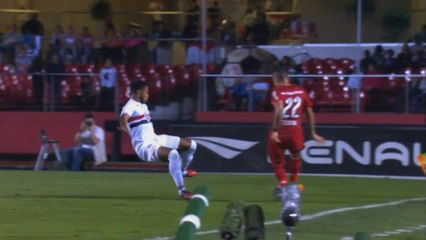 Le tacle affreux de Michel Bastos