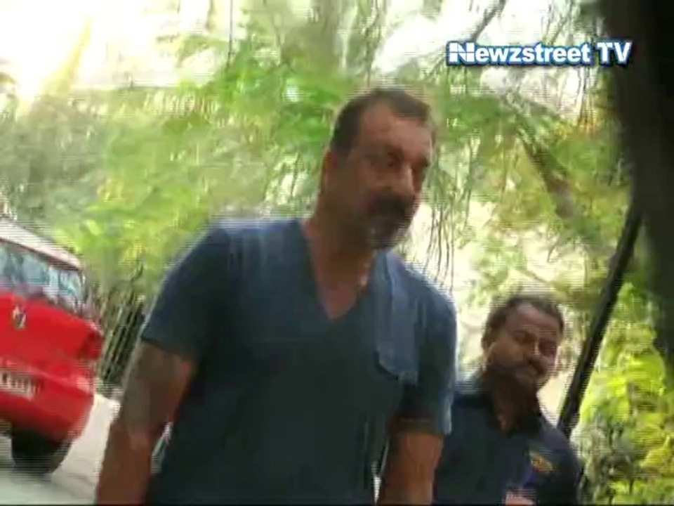 Sanjay Dutt approaches jail inmates to donate one day’s wages to Kashmir flood victims