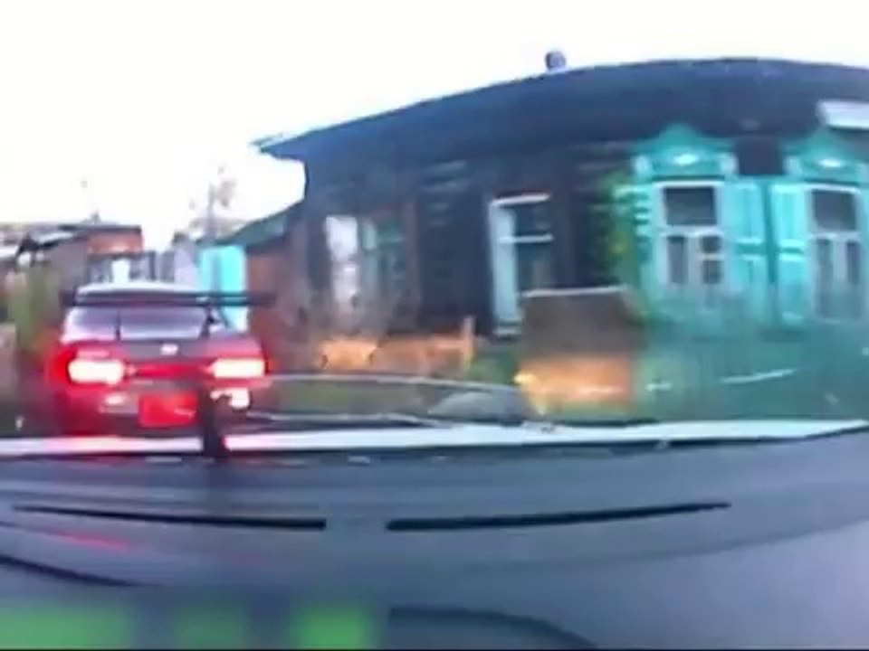 Toyota_Mark_II_Police_chase_after_her_drunken_pastry
