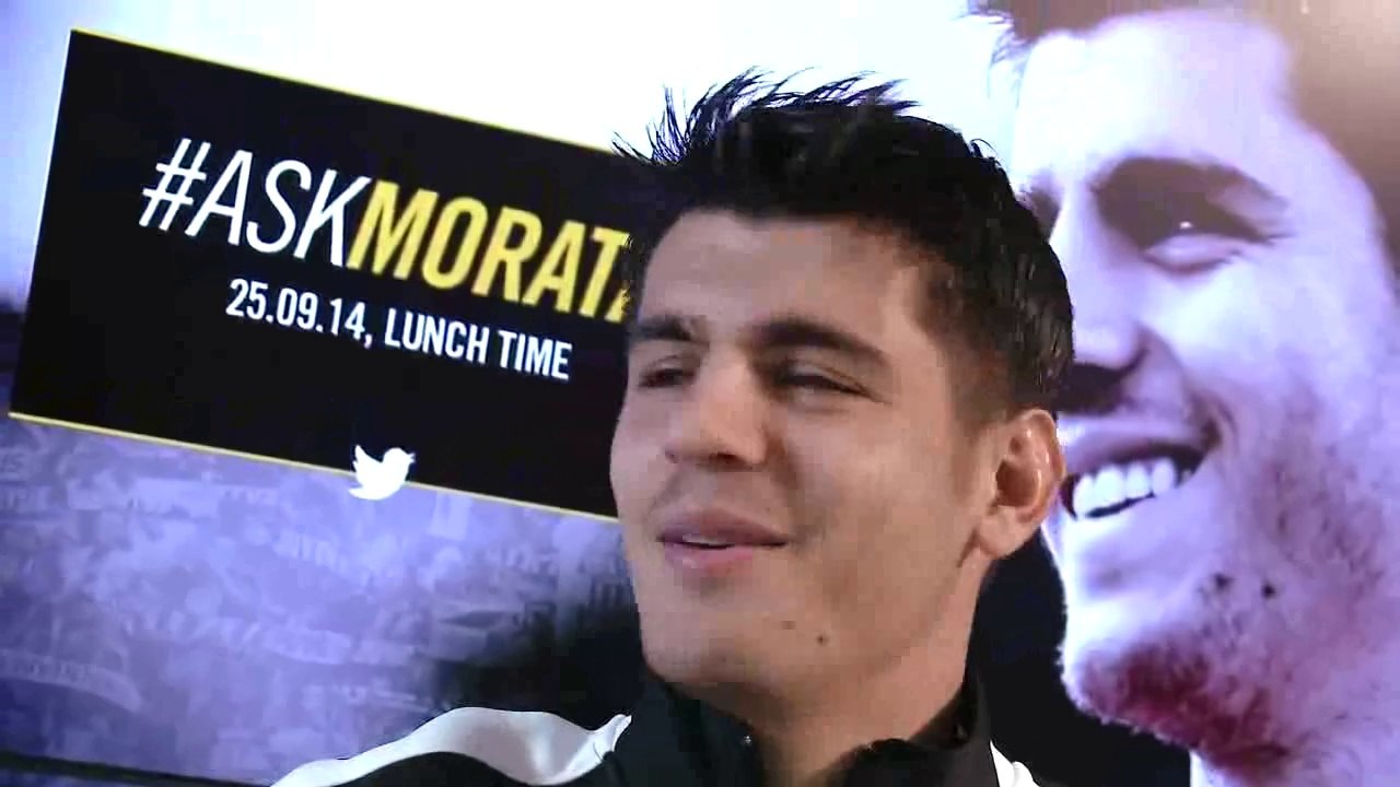 Morata canta l'inno bianconero