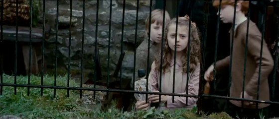 La Dame en noir - Bande-annonce n°1 (VOST)