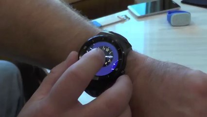 Moto 360 versus the LG G Watch R!