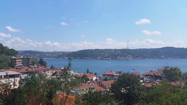 BEBEK SIRTLARINDAN BOĞAZ MANZARASI