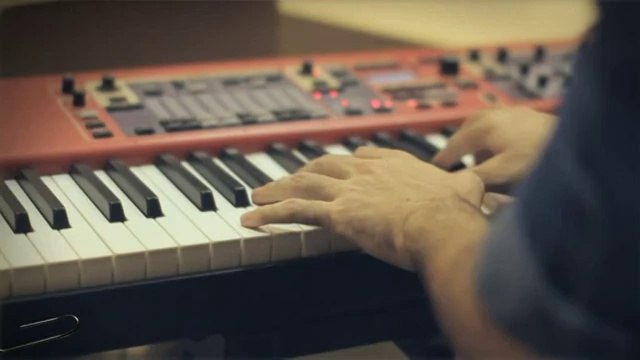 TV3 - 33 recomana - Love of Lesbian. M&M. Miralls i Miratges. Auditori. Girona