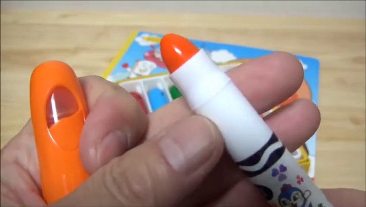 アンパンマン　デッカぬりえとスラスラぬれる くれよん　Anpanman