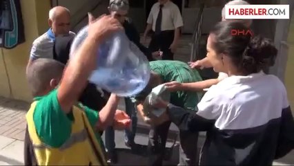 Denizli'de İmam İl Müftülüğü Önünde Kendini Yakmak İstedi