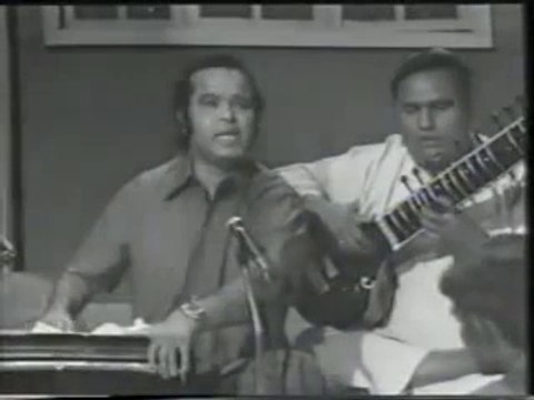 SALEEM RAZA - HUSN KO CHAND JAWANI KO KANWAL KEHTE HEIN