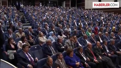Davutoğlu: "Etnik Temelli Yaklaşım Yoktur ve Olmayacaktır"
