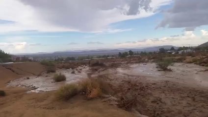 This Is What Heavy Rain In The Desert Does... Scary!