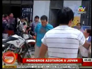Ronderos azotan a hombre que captaba a menores por Facebook