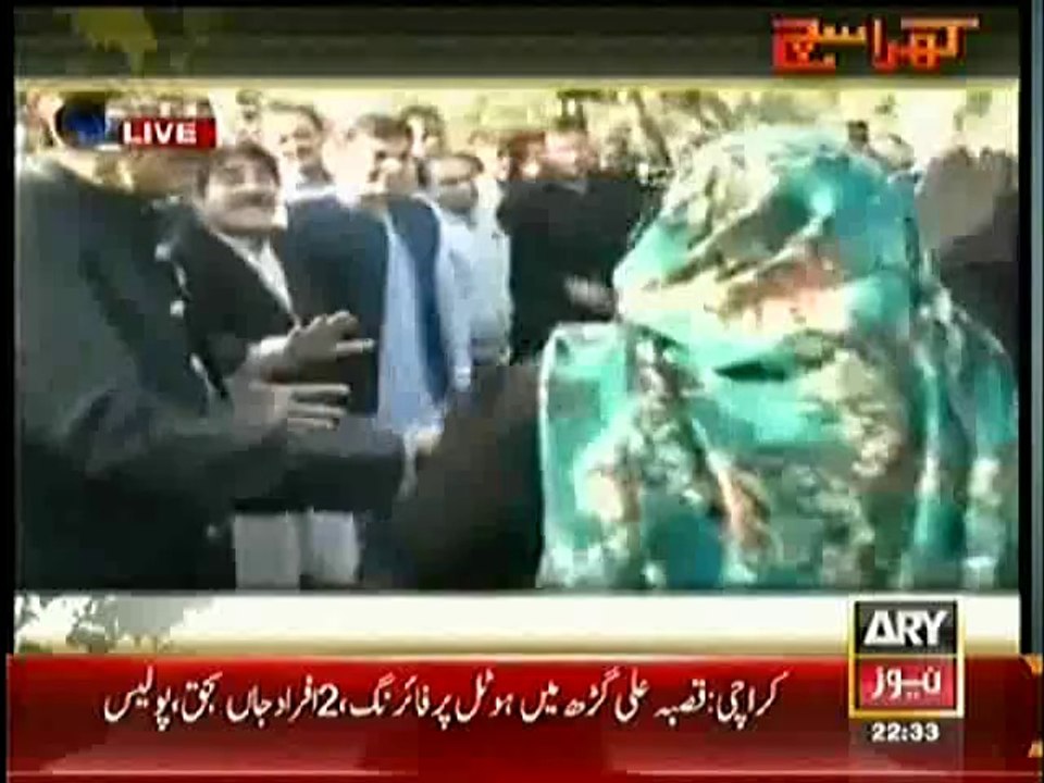 Have you Ever Seen Mubasher Lucman in Such Anger ?? Watch this Video