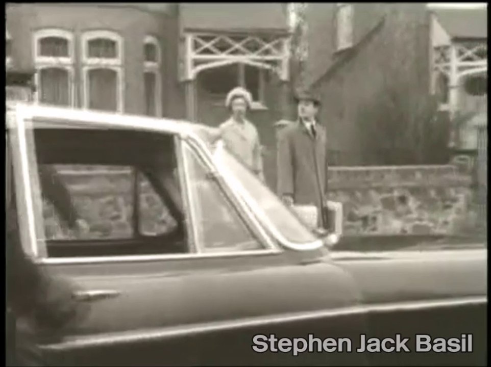 1960s Public Information Film – Tell The Police