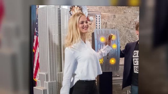 Le mannequin de Victoria's Secret Erin Heatherton illumine l'Empire State Building