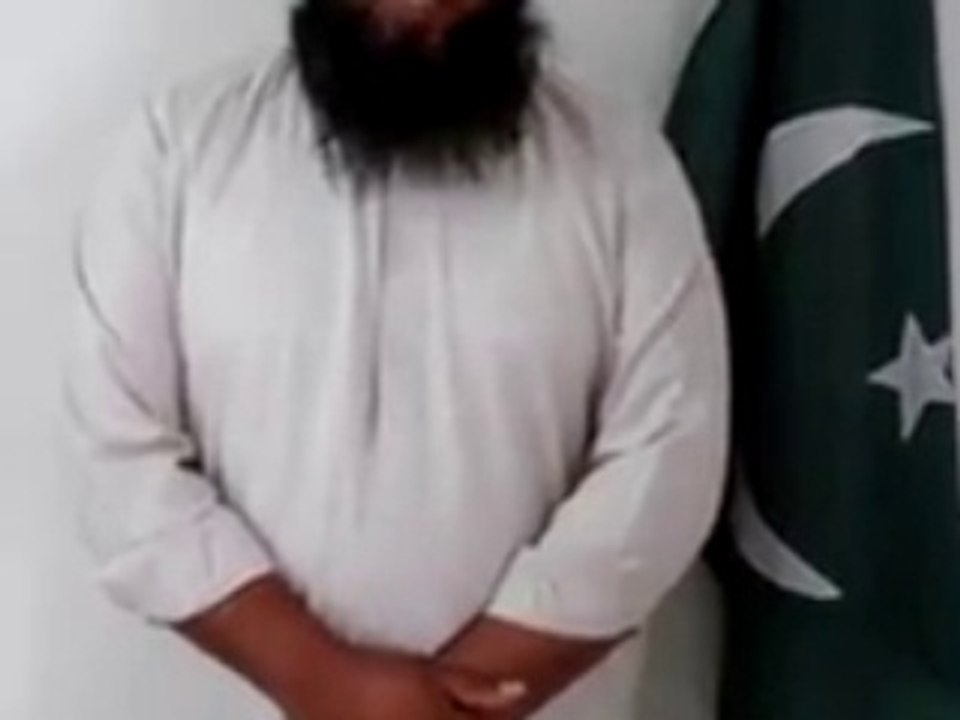 A brave Pakistani challenge to Molana Fazal ur rehman