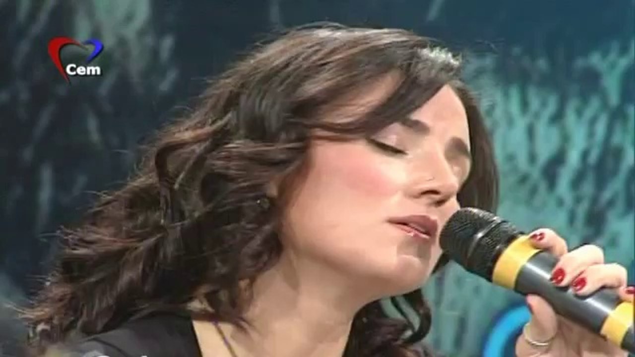 Sevcan Orhan ~ Yolumuz Gurbete Düştü